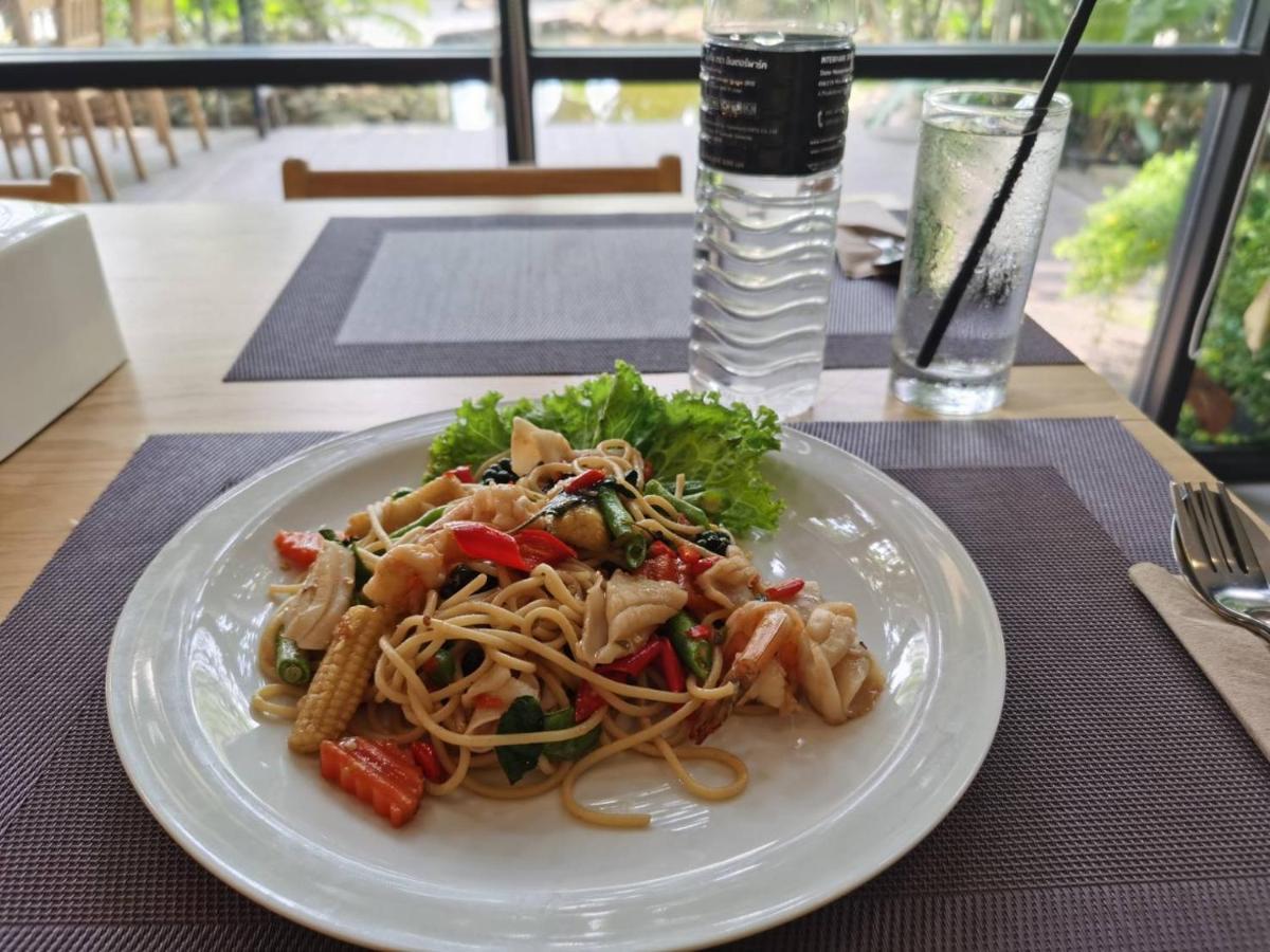 Interpark Hotel & Residence, Eastern Seaboard Rayong Bagian luar foto